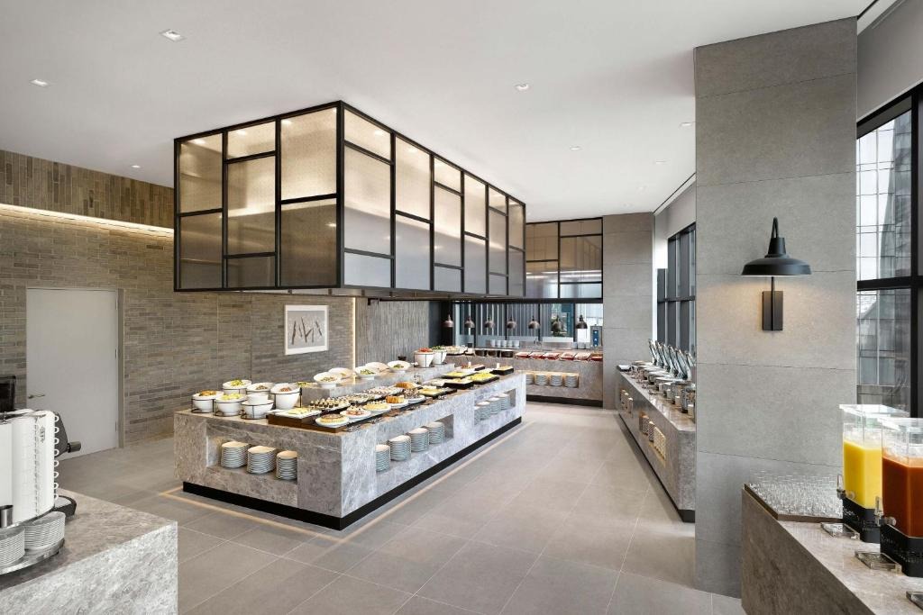 هتل فور پوینتز بای شرایتون